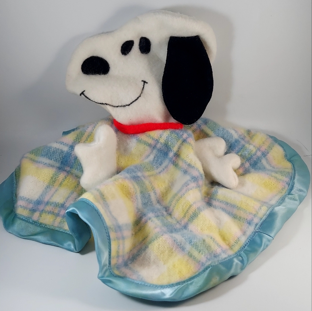 Peanuts Snoopy Security Blanket Baby Lovey Knickerbocker Lovie Soft Comfort Toy